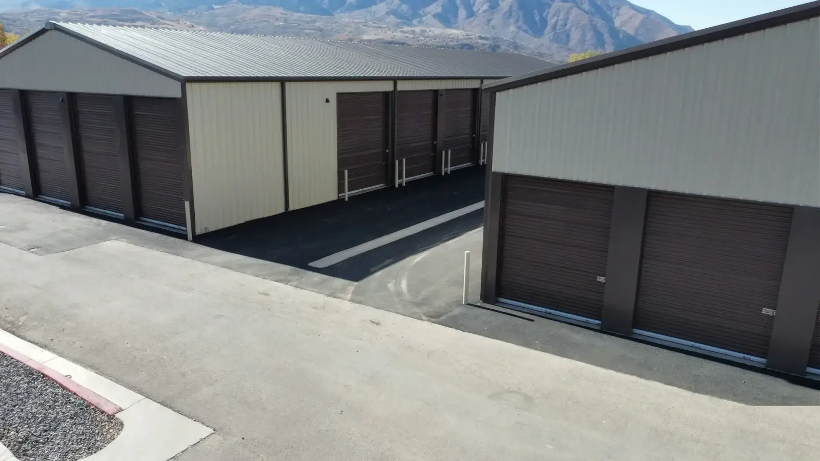 Shortfield Landings, Mountain Green, UT